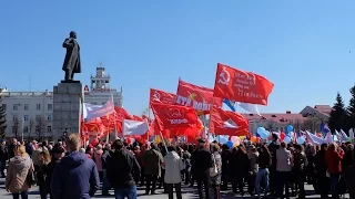 1 Мая в Кургане. Митинг на площади. Круги на Воде (*)