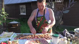 Шашлычный рулет из 3-х видов мяса и нута.