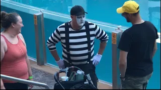 Tom The Famous Seaworld Mime | Tom the mime | Vid 001