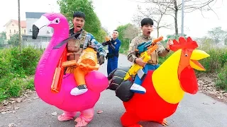 Battle Nerf War: Chicken & Blue Police Nerf Guns Robbers Group ANIMALS BATTLE
