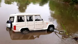 Unboxing Review Testing of Diecast Model of Mini Mahindra Bolero | Off-Roading | Auto Legends |