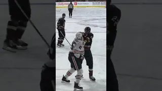 Jared Tinordi vs Jack McBain Fight💥👊 (Arizona Coyotes vs Chicago Blackhawks)