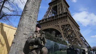 Nach Moskau-Attentat: Frankreich ruft höchste Alarmstufe aus