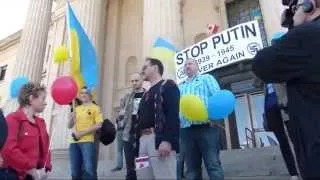 Ukrainians protest 2014 Russian Victory Day parade in Winnipeg