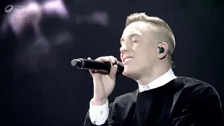 Loïc Nottet -- "Team 8" (Selfocracy Tour)