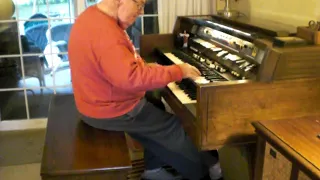 Mike Reed plays "Windy" on the Hammond Organ