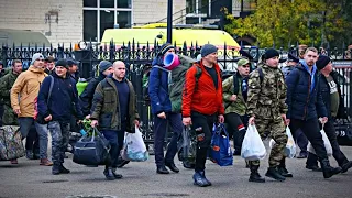 "ЕДУТ НА ВОЙНУ ПАЦАНЫ" - Голубые Береты.