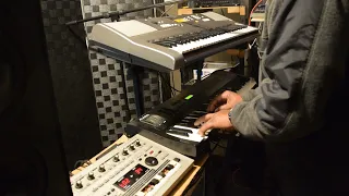 Synth Bass sounds on MC Roland 303 Groovebox