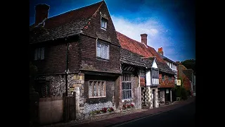 Looking for ghosts at the Anne of Cleves house in Lewes short cut