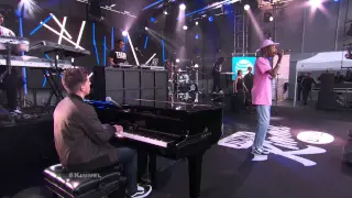 Wiz Khalifa ft  Charlie Puth Performs 'See You Again' Live Performance Version