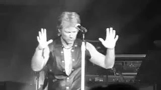 Jon Bon Jovi "Under Pressure" Tiger Jam 2012 Las Vegas