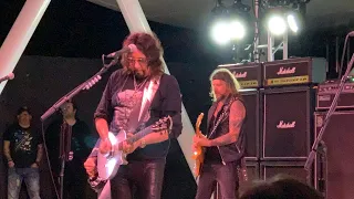 Ace Frehley vs. Tommy Thayer - Detroit Rock City (2019 edition)