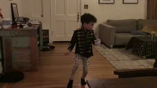 Langston dances to "Thriller"