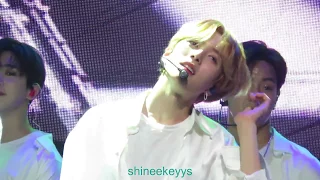 180303 HSBC Monsta X Special Show SG - Honestly 솔직히 말할까  (Minhyuk Focus)