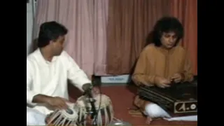 Pandit ShivKumar Sharma - Shata Tantri Veena - Santoor Recital Dhun