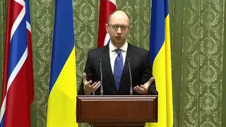 Яценюк хочет мира в Украине