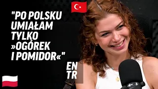 #Nieobcy. Turcja i Polska to jej dwie ojczyzny. "Są części mnie, które nie rozumieją tych krajów"