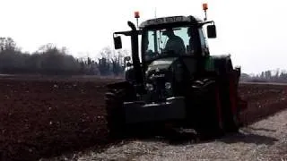 Tolusso Aratri Trivomere Entrosolco su Fendt 820