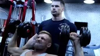 Убийственная тренировка на плечи с Денисом Гусевым (Men's Physique IFBB Pro Denis Gusev)