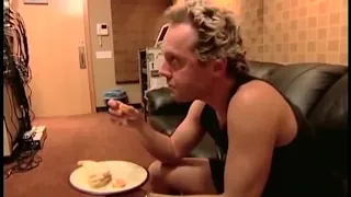 Lars Ulrich Eating