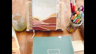 How I layout my bible study time; what materials I use and a glimpse at my Bible Cart organization