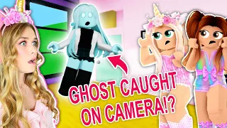 WE CAUGHT A GHOST ON THE SECURITY CAMERA IN BROOKHAVEN! (ROBLOX)