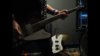 MOTLEY CRUE RED HOT Bass Cover Nikki Sixx