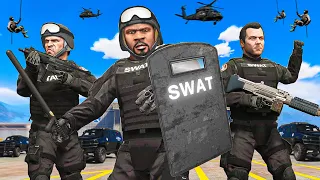 FRANKLIN, MICHAEL E TREVOR entram PRA SWAT no GTA 5!