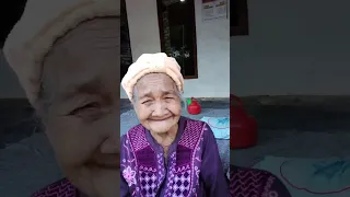 nenek dukun pijet