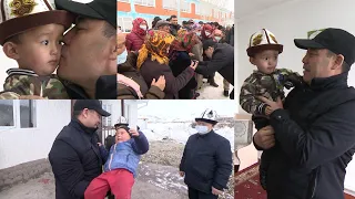 ВИДЕО: Ажобуз АЛАЙда КИЧИНЕКЕЙ бөбөктөрдү КОЛУНА алып КӨКӨЛӨТҮП сүйүндүрүп ТҮБӨЛҮК эсинде КАЛДЫ