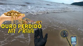 Enchi minha mão com OURO encontrado na Praia / Detector de ouro na Praia