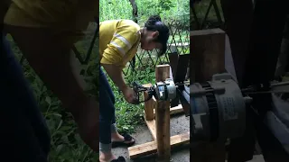 The genius girl made her own hydroelectric generator in the mountains, it's awesome