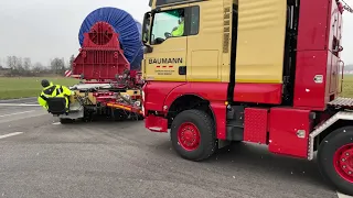 SCHWERTRANSPORTER ISW TV - Schwertransporter, der sich quer durch den Landkreis Altötting bewegte