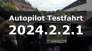 Autopilot Testfahrt 2024.2.2.1 | Display für die Rückbank | Radkappen & Felgen Kaputt