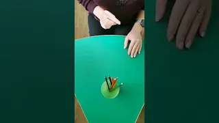 Пальчикові вправи з кольоровими олівцями