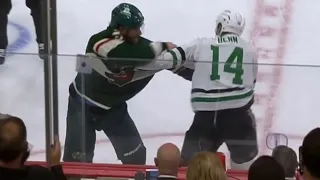 Pat Maroon drops the gloves with Jamie Benn (2023 NHL)￼￼