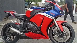 2016 HONDA CBR 1000RR FIREBLADE STOCK Exhaust System Sound (Walkaround, Exhaust Revs) #honda #cbr