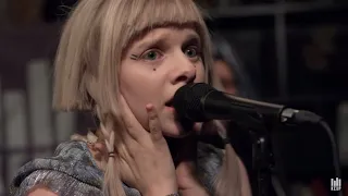 Aurora - Gentle Earthquakes (Türkçe Çeviri)