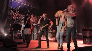 Keith Urban - You Gonna Fly ft. Little Big Town (Light the Fuse Tour)