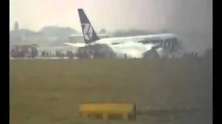 Polish LOT 767 Belly Landing, Complete Landing Gear Failure