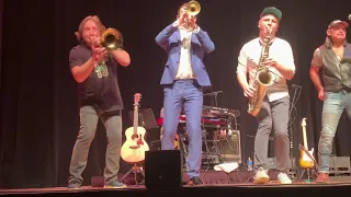 "Hanky Panky" / "Lifesaver" (Chicago cover): Leonid & Friends - Mayo Civic Auditorium, Rochester, MN