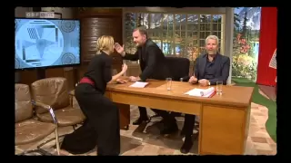 Willkommen Österreich - Mirjam Weichselbraun gibt Christoph Grissemann a Watschen [HD]