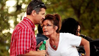 Sarah Palin’s Husband Todd Files for Divorce