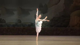 Swan Lake - Pas de Trois Variation: Takada, Golub, Morera, Khoreva