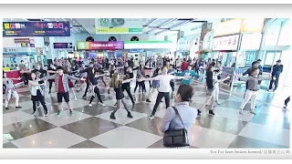 媽媽咪亞，超感人機場求婚 Best Surprise Flash mob Proposal at Kaohsiung Airport