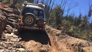 Holden Jackaroo Isuzu Trooper doing Powerlines at Lithgow