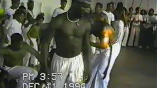 CAPOEIRA DE PERNAMBUCO BATISMO E TROCA DE CORDA DO GRUPO QUILOMBO 1994