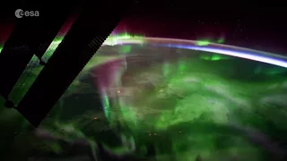 Timelapse shows Northern lights from space