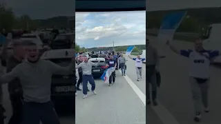 Hansa Rostock Fan-Invasion auf der A9😎 Mannschaftsbus umzingelt