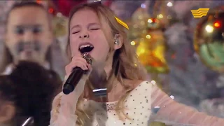 Daneliya Tuleshova (Данэлия Тулешова) - All I want for Christmas is you (Mariah Carey cover)